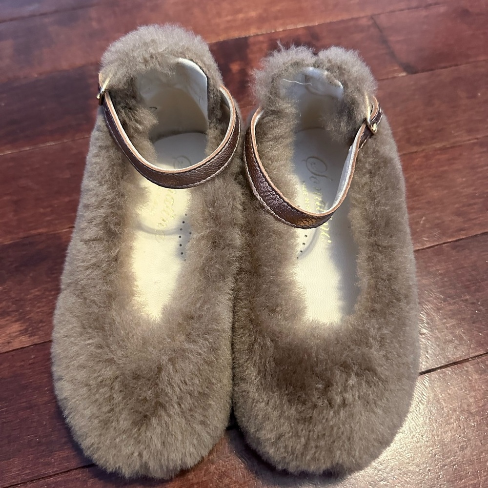 Fuzzy Brown Baby Shoes with Strap